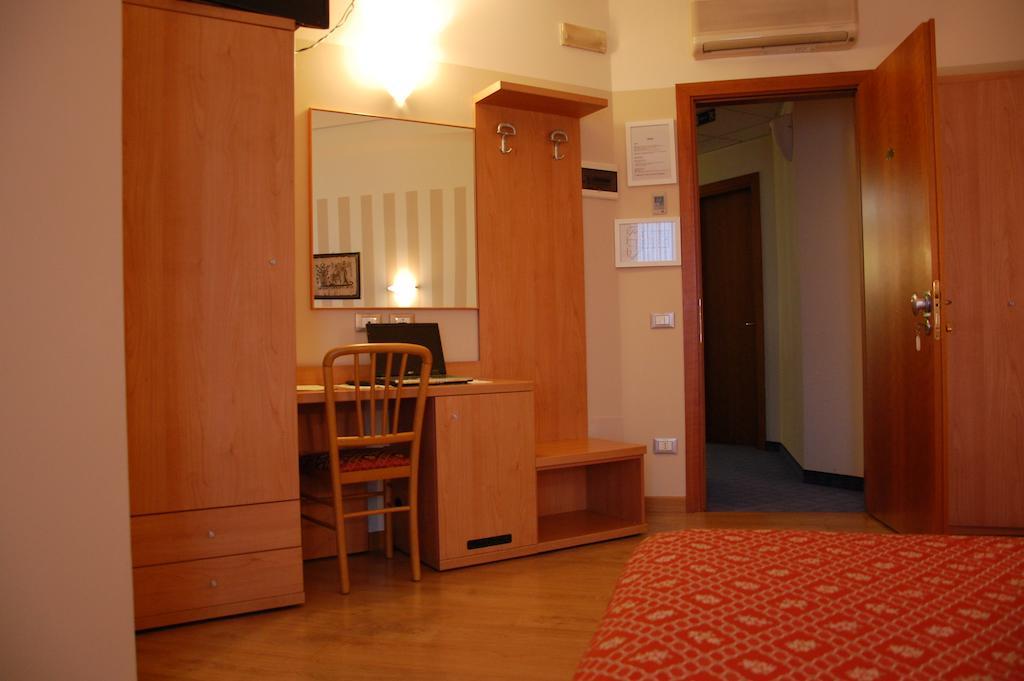 Hotel Belie サン・マルティーノ・ディ・ルーパリ 部屋 写真