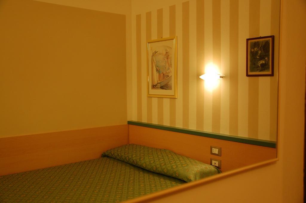 Hotel Belie サン・マルティーノ・ディ・ルーパリ 部屋 写真